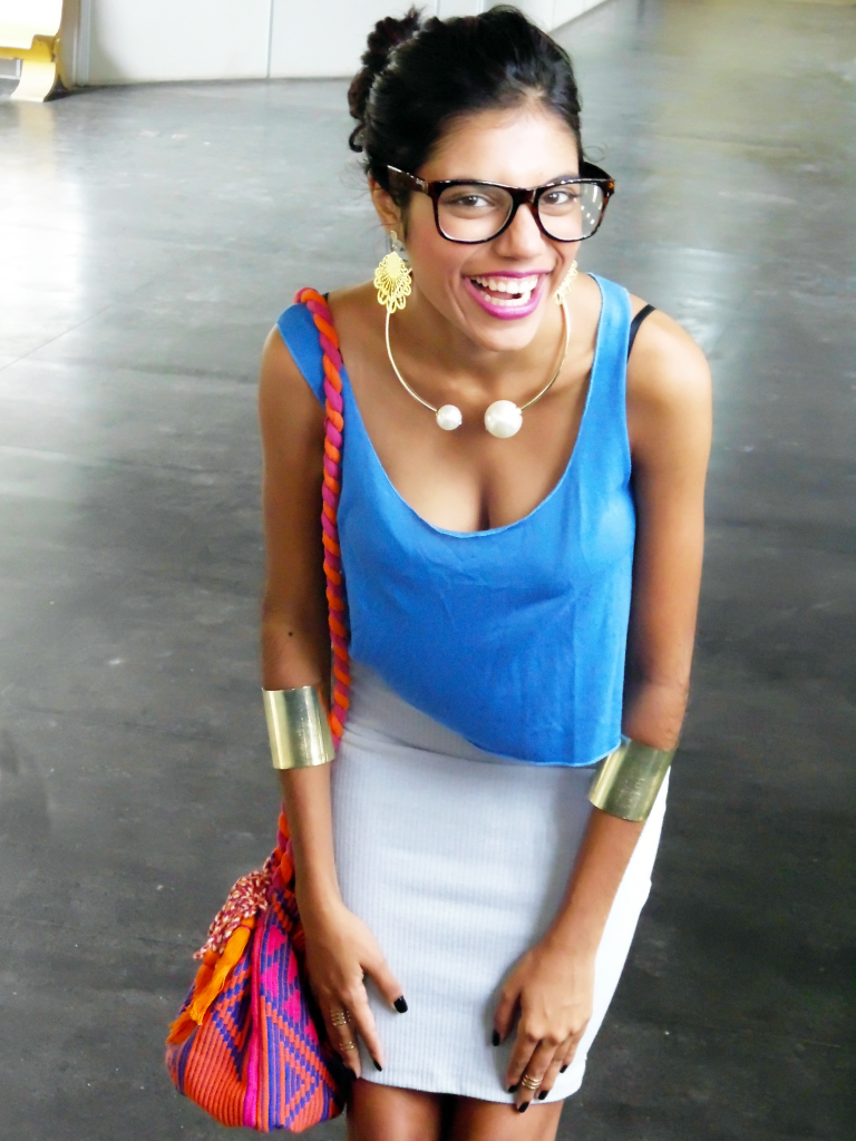 look_top_cropped_farm_saia_lapis_tenis_runing_colar_perola_wayuu_bag_tendencialist_1