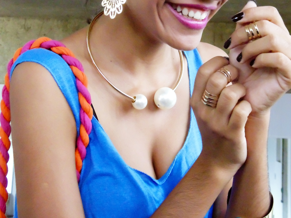 look_top_cropped_farm_saia_lapis_tenis_runing_colar_perola_wayuu_bag_tendencialist_5