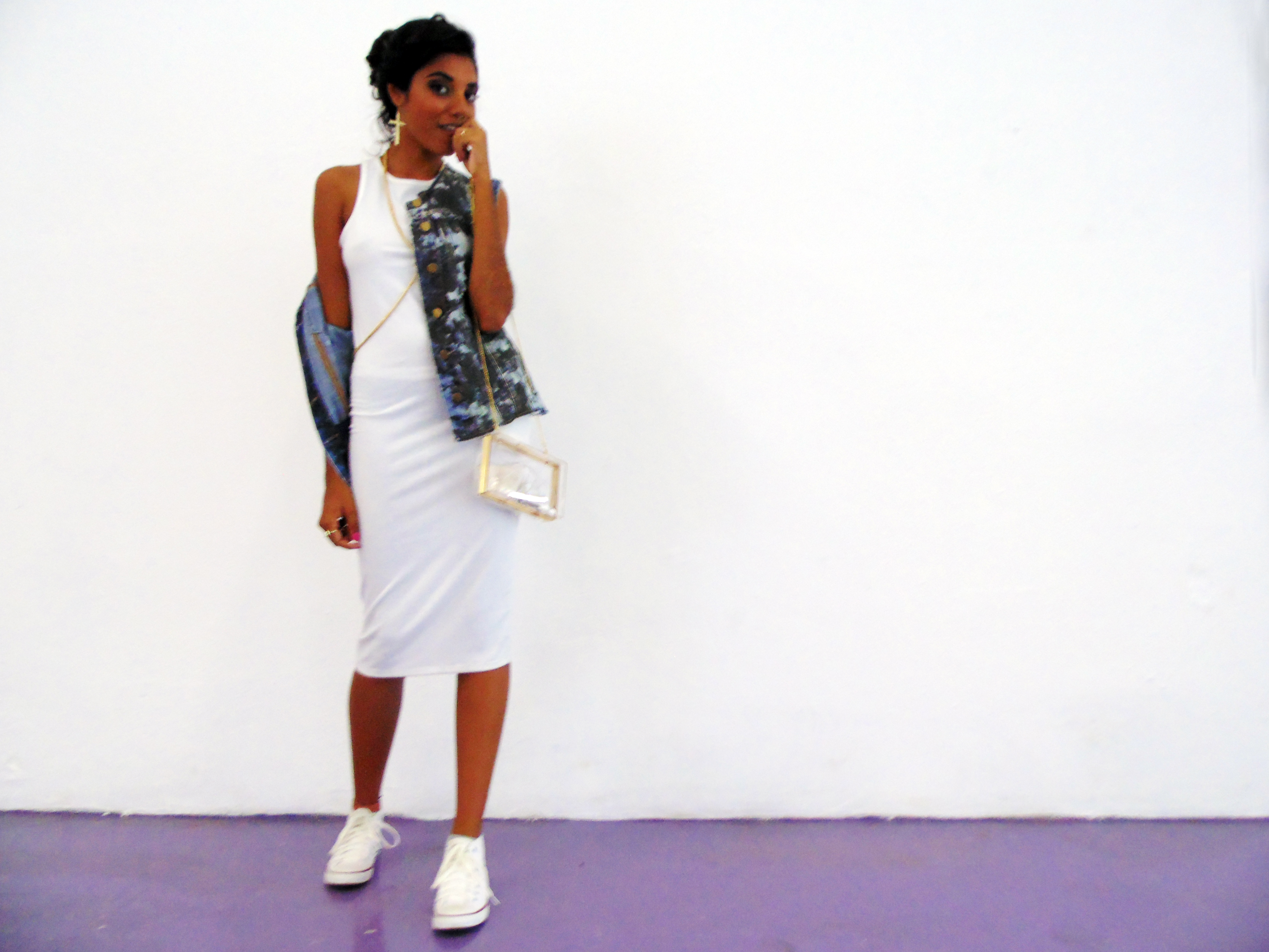look_tendencialist_white_dress_vestido_midi_branco_forever_21_colete_jeans_all_star_1
